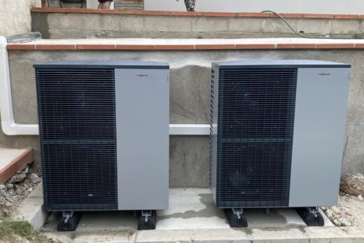 Cascade de deux pompes à chaleur air eau Viessmann Vitocal 200-S sur un circuit radiateur chauffage à Toulouges